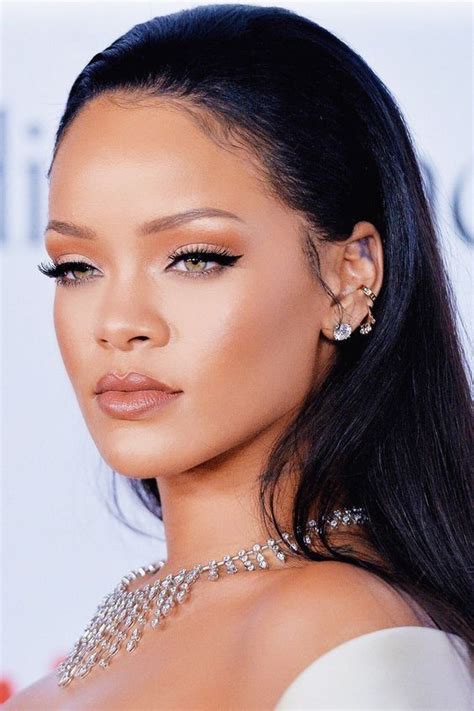 rihanna makeup collection.